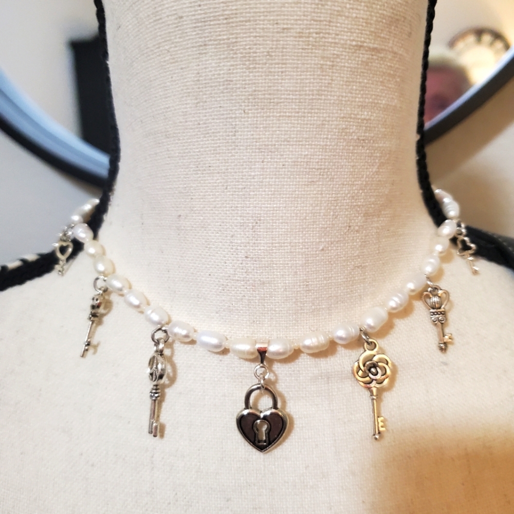 HANDMADE BAROQUE SEED PEARL CHOKERS WITH LOCK & KEYS